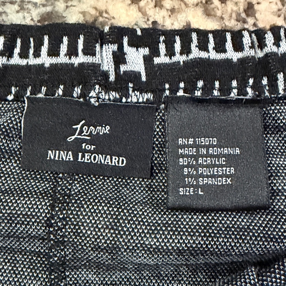 Nina Leonard Black and White Geometric Pencil Skirt - Picture 4 of 5